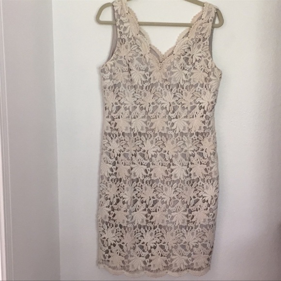 Beautiful Dress! Like New! - Picture 2 of 7